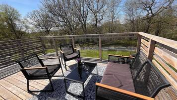 Nhà, 3 phòng ngủ, hút thuốc, ban công | Hiên