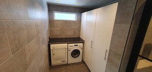 Nhà, 3 phòng ngủ, hút thuốc, ban công | Giặt ủi