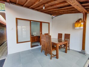 Deluxe Villa, Balcony | Dining - Aming Villa Balangan (Jimbaran)