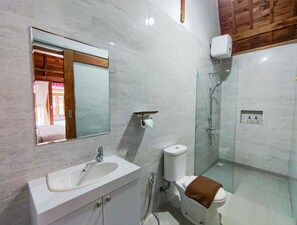 Deluxe Villa, Balcony | Bathroom - Aming Villa Balangan (Jimbaran)