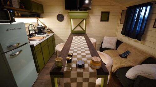 Tiny House Horse Farm Retreat w/ Sauana and Pondside View