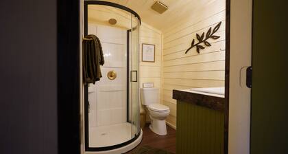 Tiny House Horse Farm Retreat w/ Sauana and Pondside View