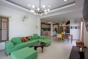 Villa | Living area - Cozy Stay 3BR Villa Near Beach V285 (Koh Samui)