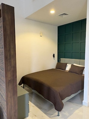 1 bedroom, iron/ironing board, WiFi, bed sheets - Casa HEMY – A Cozy Retreat for Peaceful Stays (Dubai)