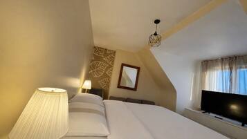 3 chambres, fer et planche Ă repasser, Wi-Fi, draps fournis