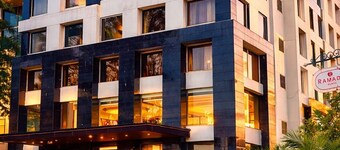 Hoxton Hotels & Resorts 