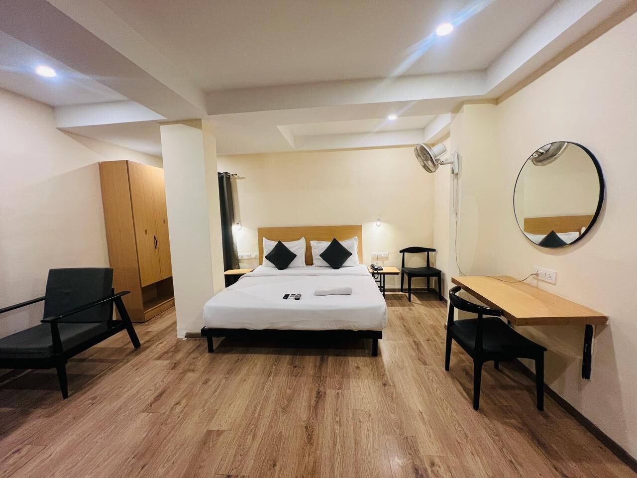 Standard Room | Free WiFi, bed sheets