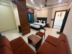 Deluxe Room | Free WiFi, bed sheets
