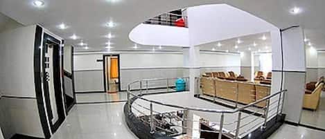 Family Room, City View | Lobby