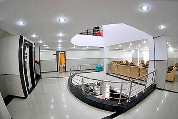 Family Room, City View | Lobby