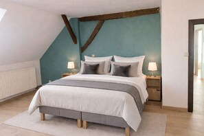 8 dormitorios, cuna de viaje, wifi gratis