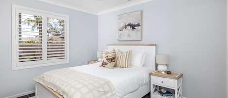 Fer et planche à repasser, accès Internet, draps fournis