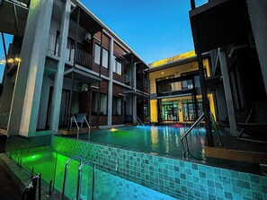 Piscine extérieure