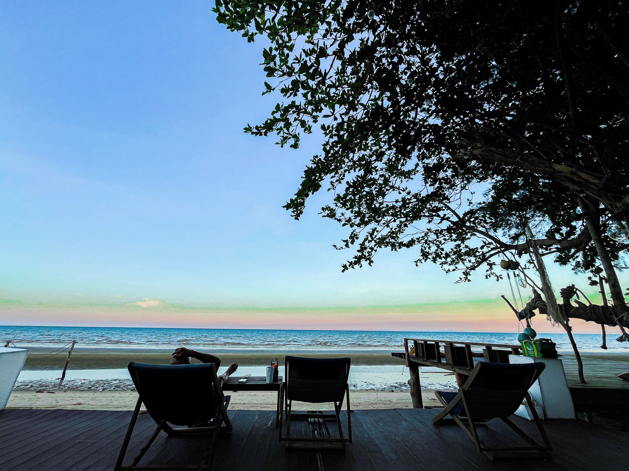 บนชายหาด