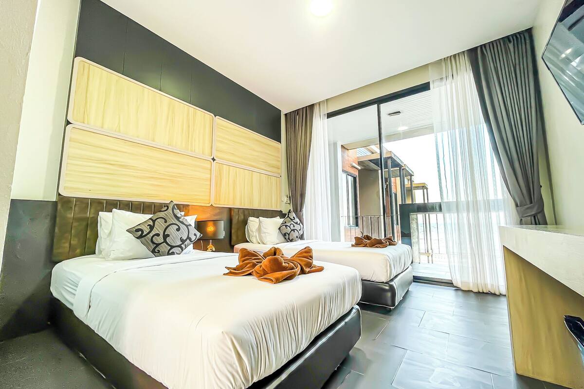 Deluxe Twin Sea View