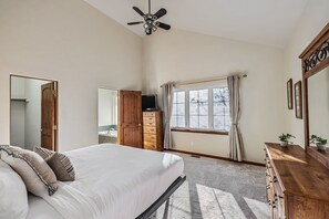 3 habitaciones, tabla de planchar con plancha y wifi gratis 