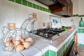 Forn, placa de cuina i rentaplats 