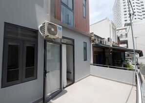 Balcony - Lunaria Maison - Saigon Haven, District 1 (Ho Chi Minh City)