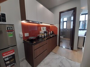 Studio, Balcony | Private kitchen | Fridge, microwave - Lunaria Maison - Local Market Corner (Ho Chi Minh)