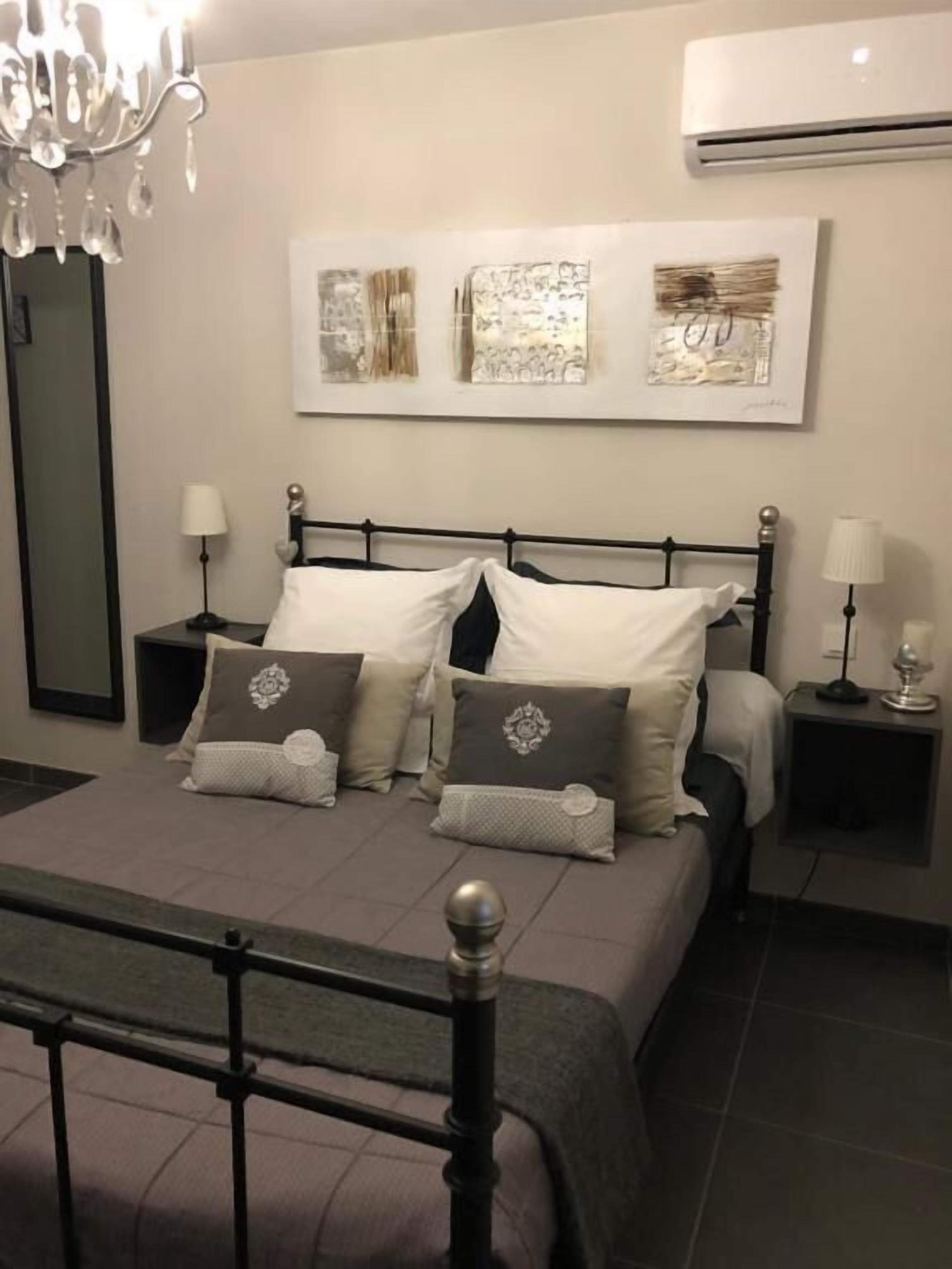 Iron/ironing board, free WiFi