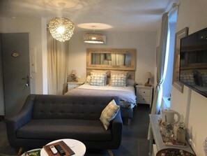 Living area - auberge de pachoquin  (Méounes-lès-Montrieux)