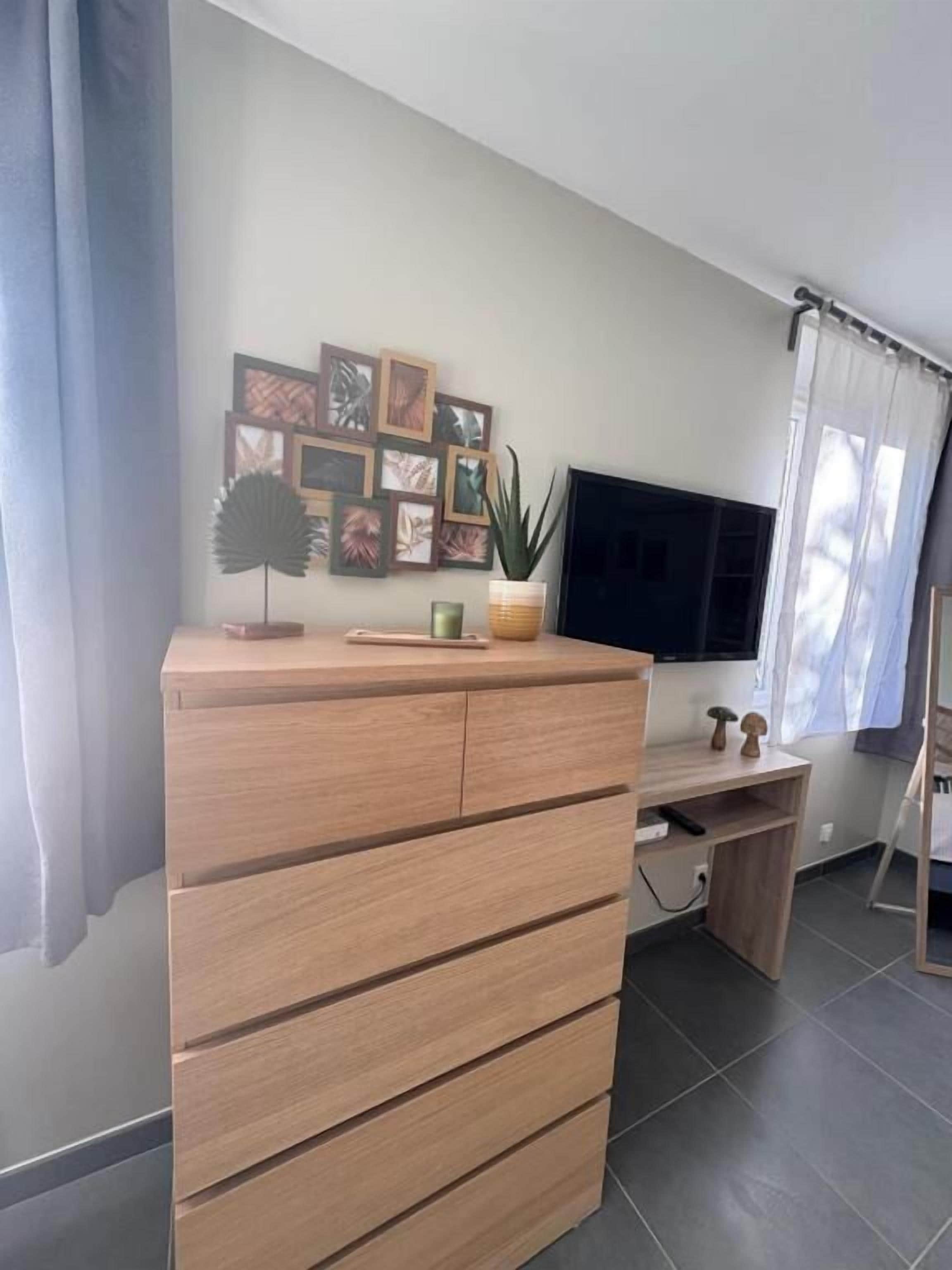 Comfort Room, Garden View | Interior