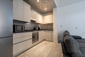 Frigorifero, microonde, forno, lavastoviglie