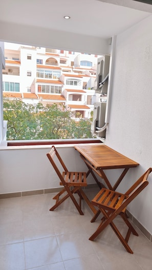 Dining - OLD TOWN, Apt. 80m2 in downtown Albufeira, AIR CONDITIONING/FREE Wi-Fi (Albufeira)