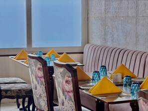 Restaurant - Cochrane Place By Teesta Hotels (Kurseong)