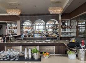 Bar (en el alojamiento)