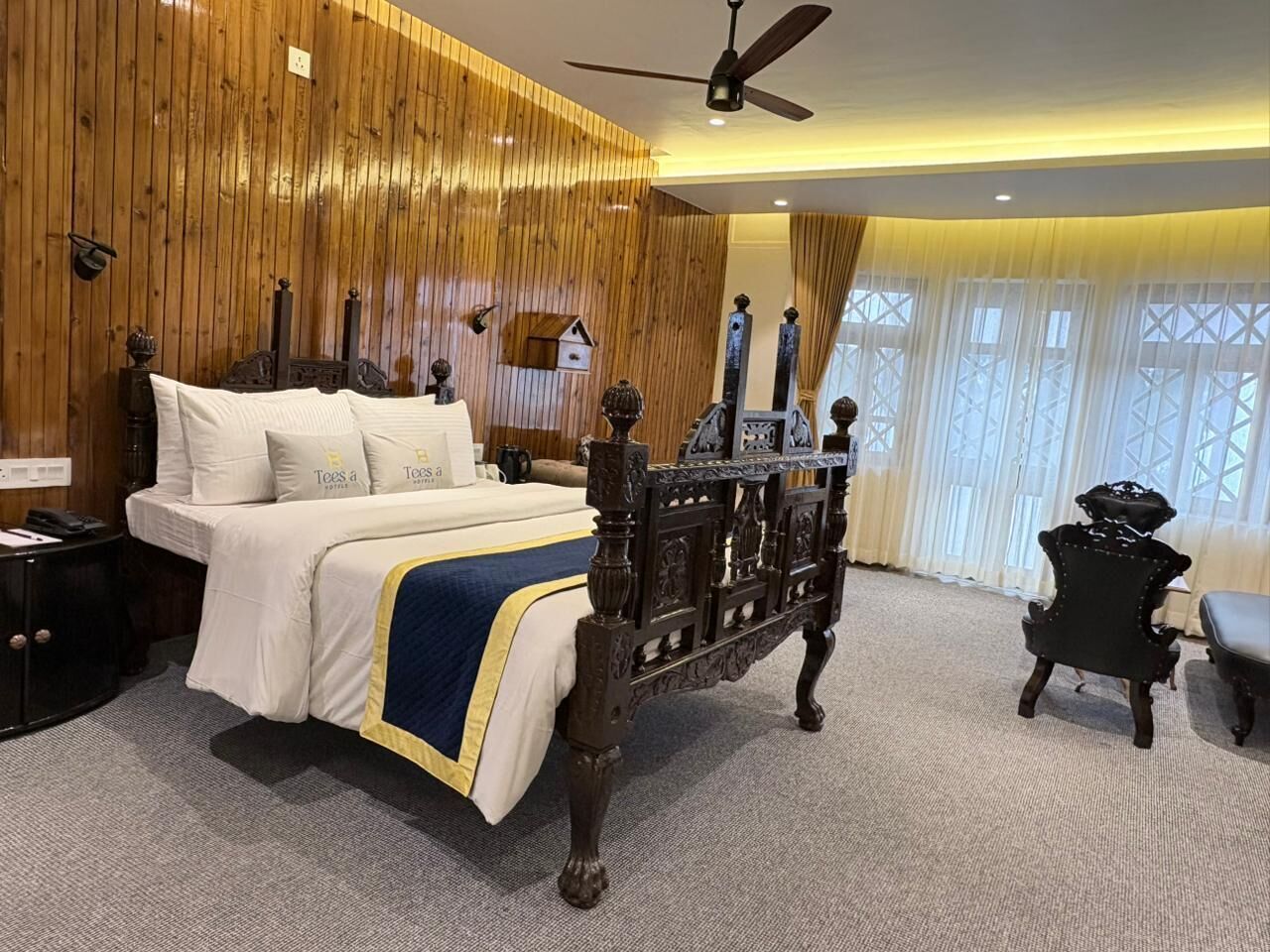 Deluxe Room | Meja 