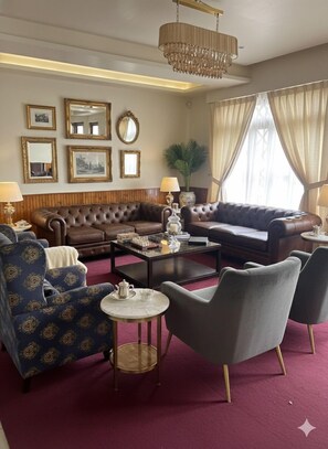 Lounge - Cochrane Place By Teesta Hotels (Kurseong)
