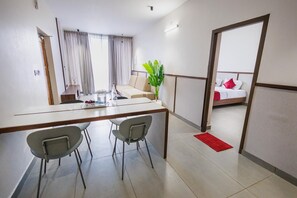 Dining - Gypsie Cottage 2 (Ootacamund)