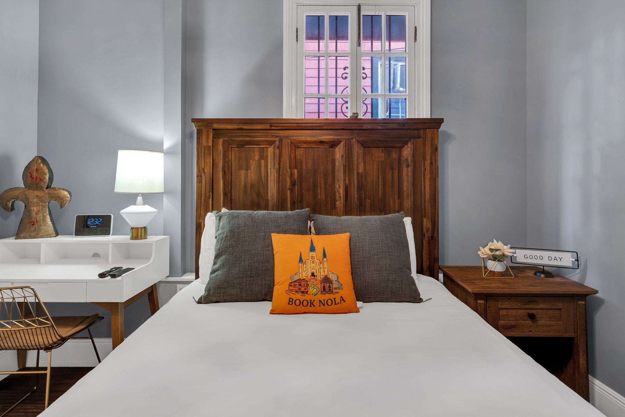 Desk, iron/ironing board, free WiFi, bed sheets