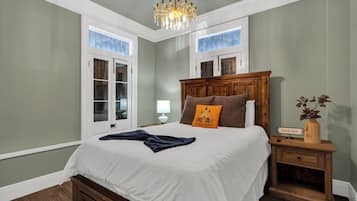 Schreibtisch, Bügeleisen/Bügelbrett, kostenloses WLAN, Bettwäsche