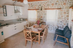 Microwave, cookware/dishes/utensils - Madran (Mugla)