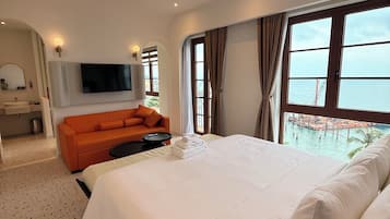 Bureau, espace de travail pour ordinateur portable, Wi-Fi gratuit