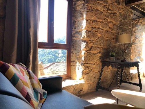 Villa in the Ribeira Sacra, O Batuxo