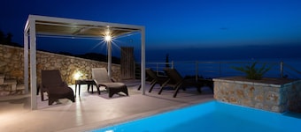 Ferienhaus Villa Oceanis mit Meerblick, WLAN und Klimaanlage