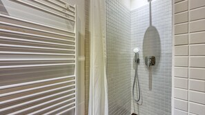 Shower, hair dryer, towels - Vila Menta1-Indigenous Stone House by Villas Guide (Malinska)