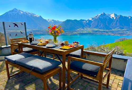 Concierge, Lake Thun/Alps Scenic Views by SwissHut