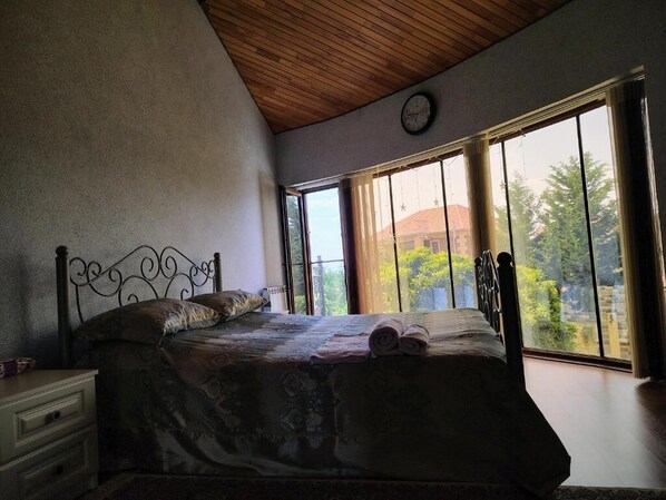 Standard Double Room, Mountain View - NarInn Guesthouse (Ismailli)