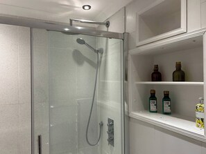 Apartment, 5 Schlafzimmer, Stadtblick | Badezimmer