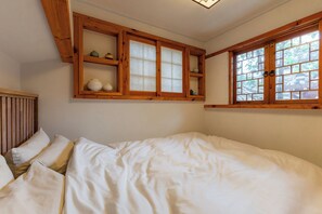 Villa i japansk stil, balkong, byutsikt | Wi-fi (inkludert)