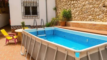 Piscina externa sazonal