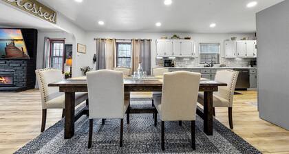 5 bedroom/6 bed 2 bath house close to Shattuck St Mary's