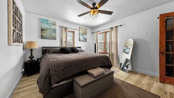 5 soverom, strykejern/-brett, wi-fi (inkludert) og sengetøy