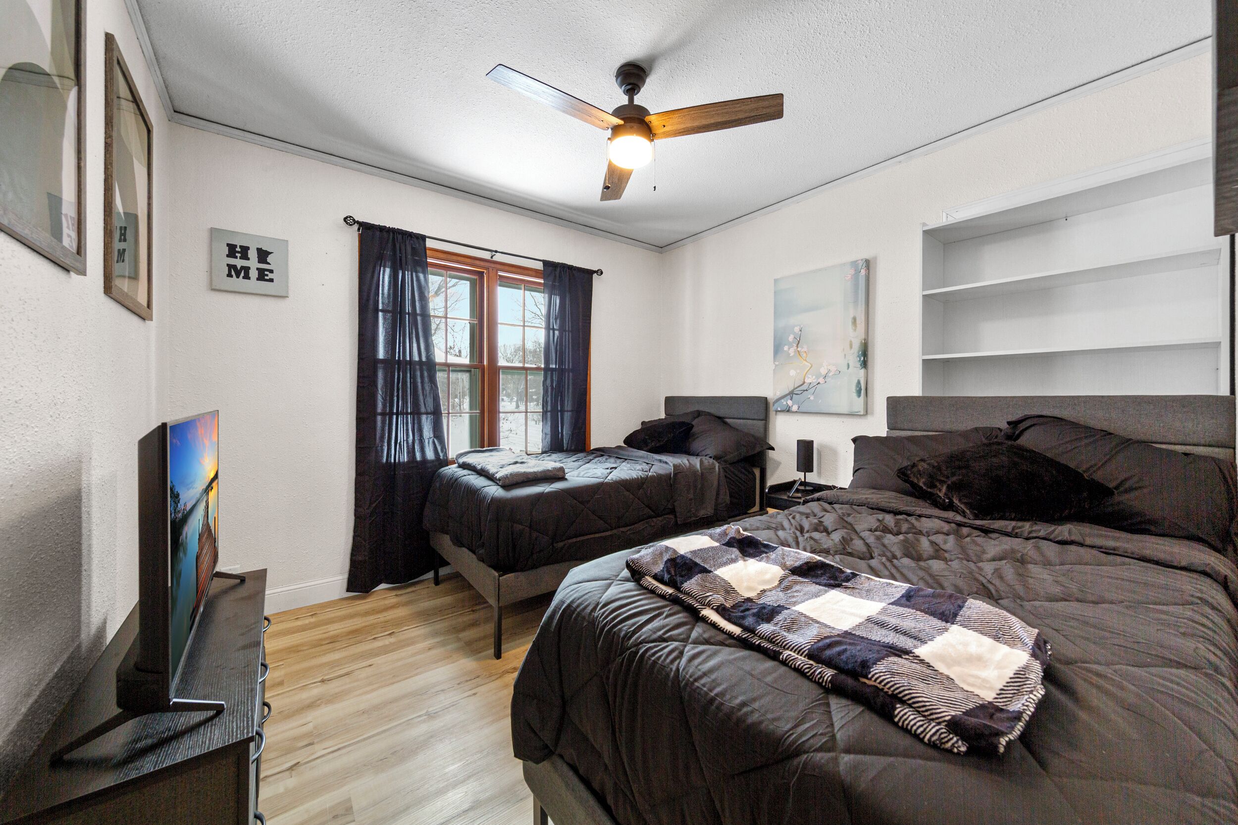 5 quartos, ferros/tábuas de passar roupa, Wi-Fi de cortesia