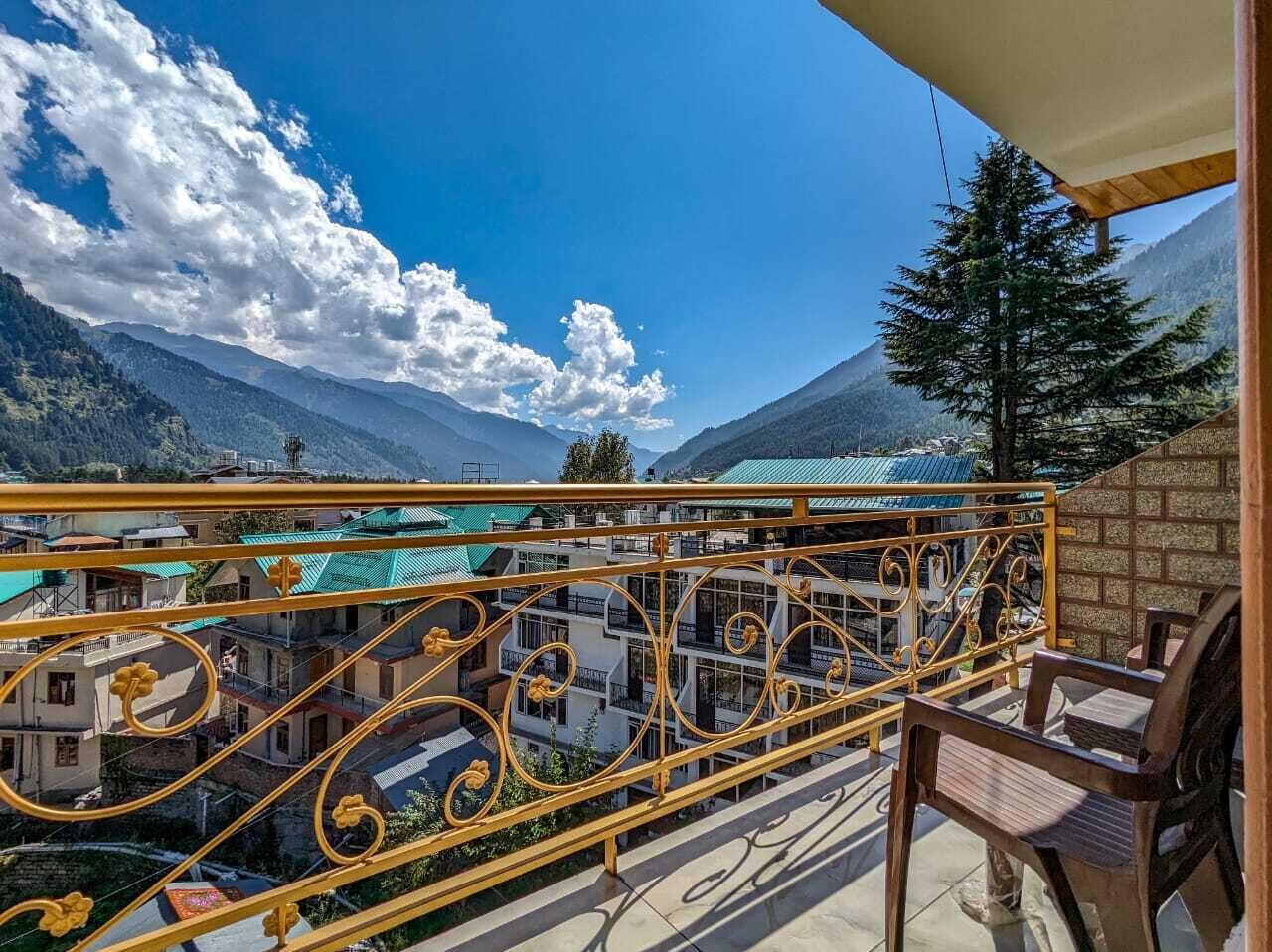 Honeymoon Suite | Property grounds