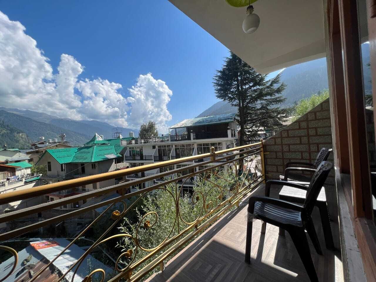 Superior Triple Room | Property grounds